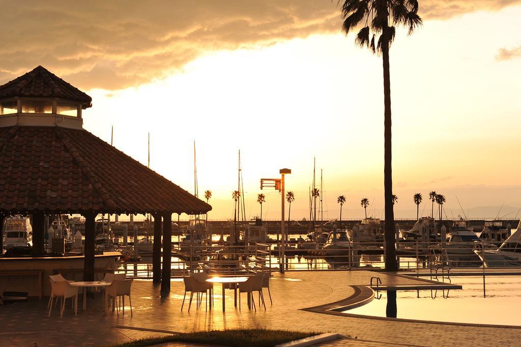 Wakayama Marina City Hotel Exterior foto